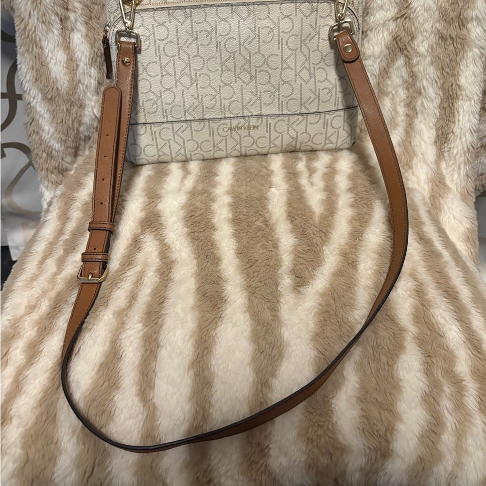 Calvin Klein Beige and Brown Crossbody Bag - Picture 8 of 9